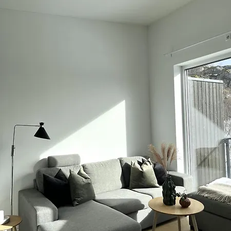 - Moderne Og Romslig Bolig Ved Havet Apartamento *