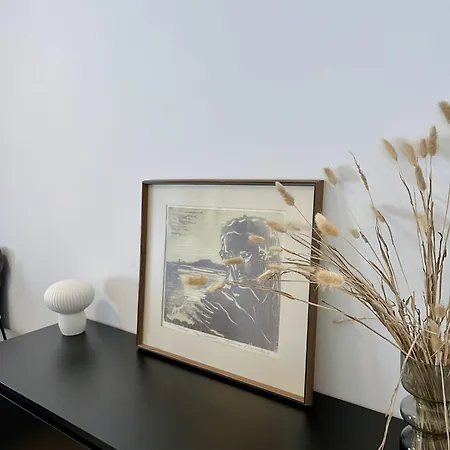 - Moderne Og Romslig Bolig Ved Havet Apartment