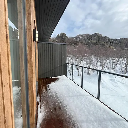 - Moderne Og Romslig Bolig Ved Havet *